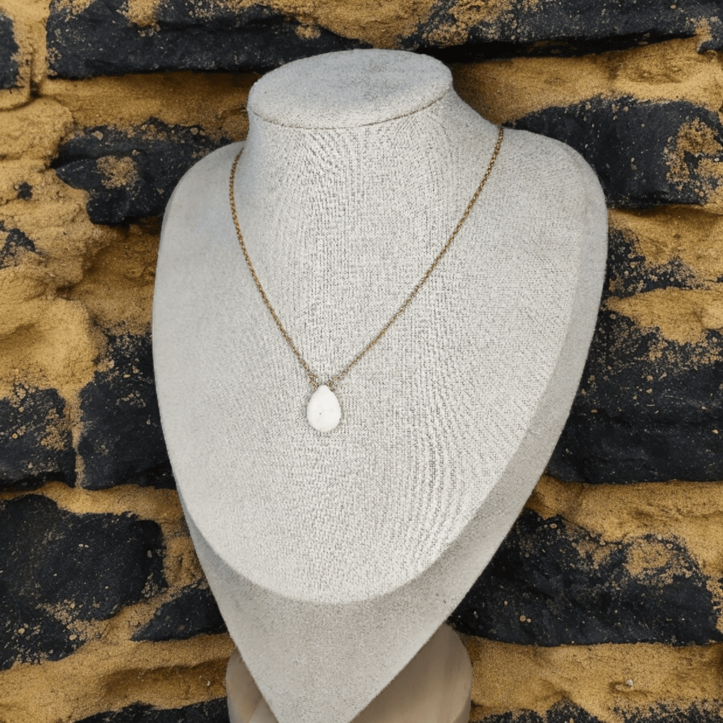 Etna - Parure/Bijoux séparés - Howlite - Création unique - L'Atelier de Tabatha