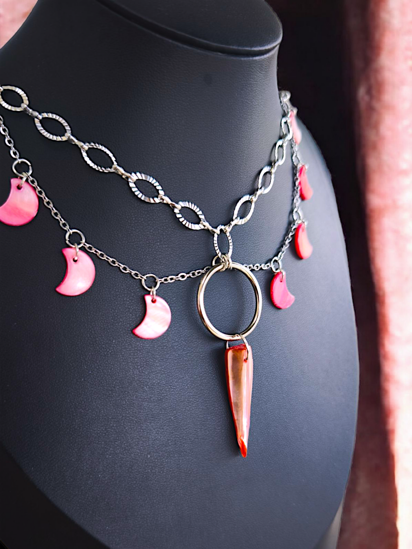 NEMESIS | Luna Rosa - Choker necklace and pink mother-of-pearl