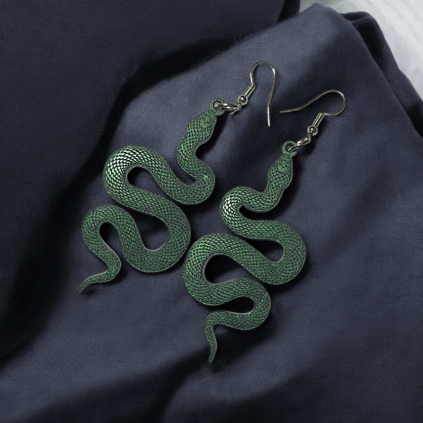 Itza - Boucles d'oreilles serpent (9 couleurs) - L'Atelier de Tabatha