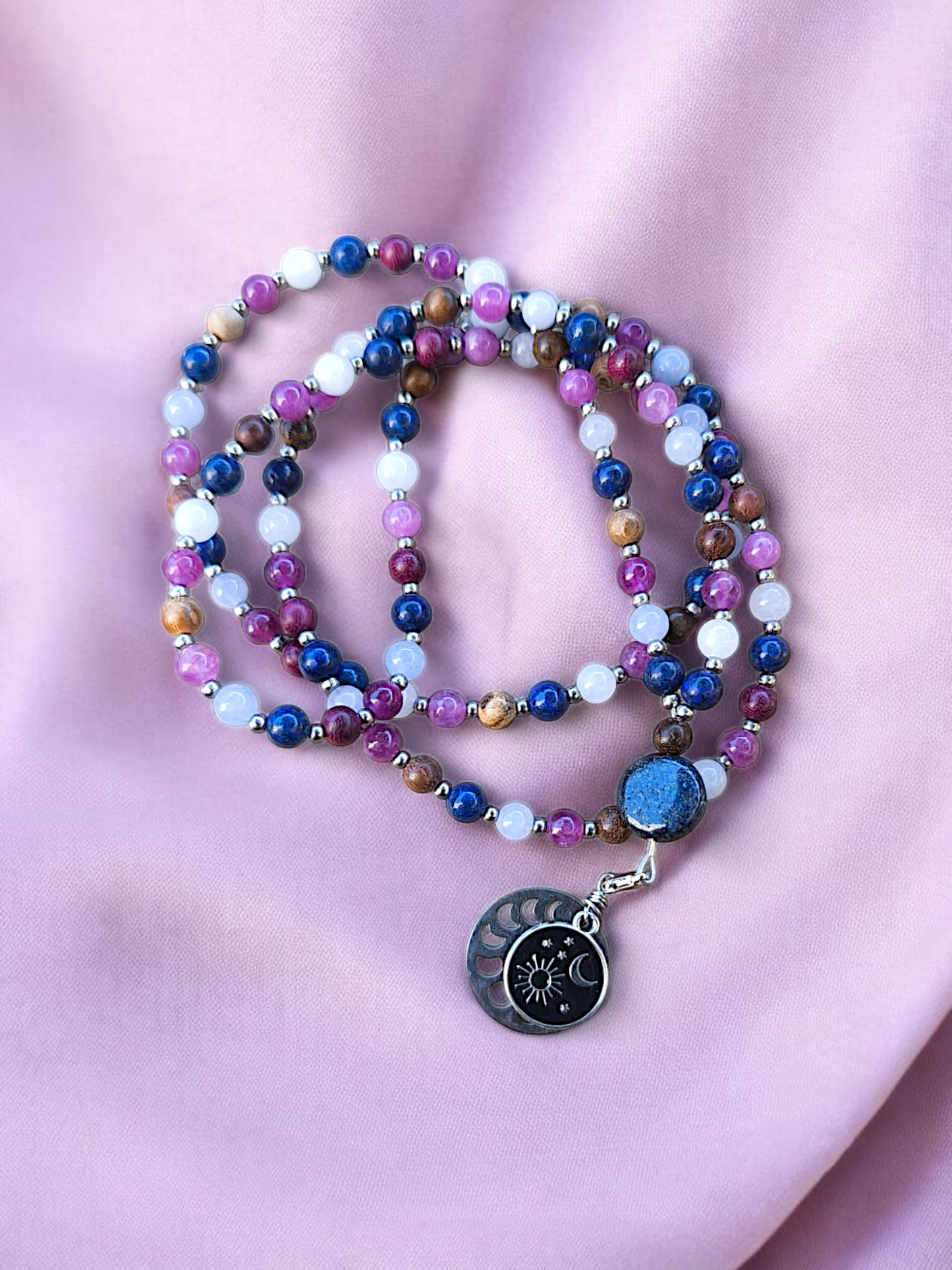 MALA | NYMÄE : Collier rituel en Aigue-marine/Lapis-lazuli et Lepidolite