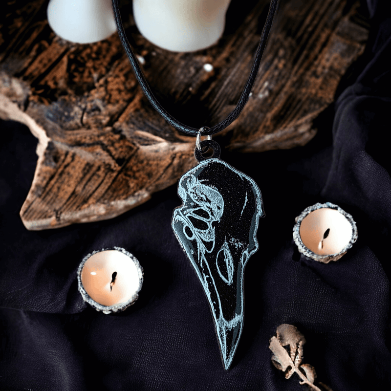 Korp - Collier - Corbeau en résine - Personnalisation - L'Atelier de Tabatha