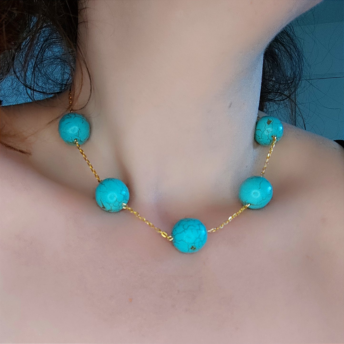 Aeda - Parure/Bijoux séparés - Howlite teintée (bleu)