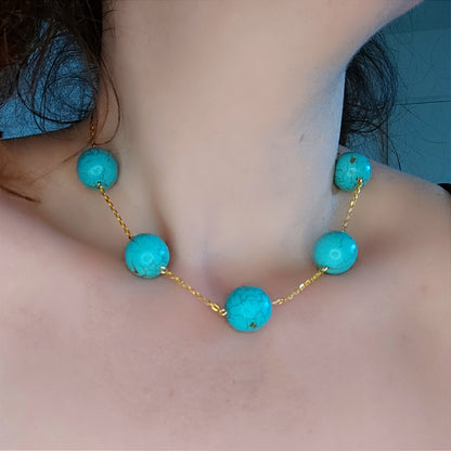 Aeda - Parure/Bijoux séparés - Howlite teintée (bleu)