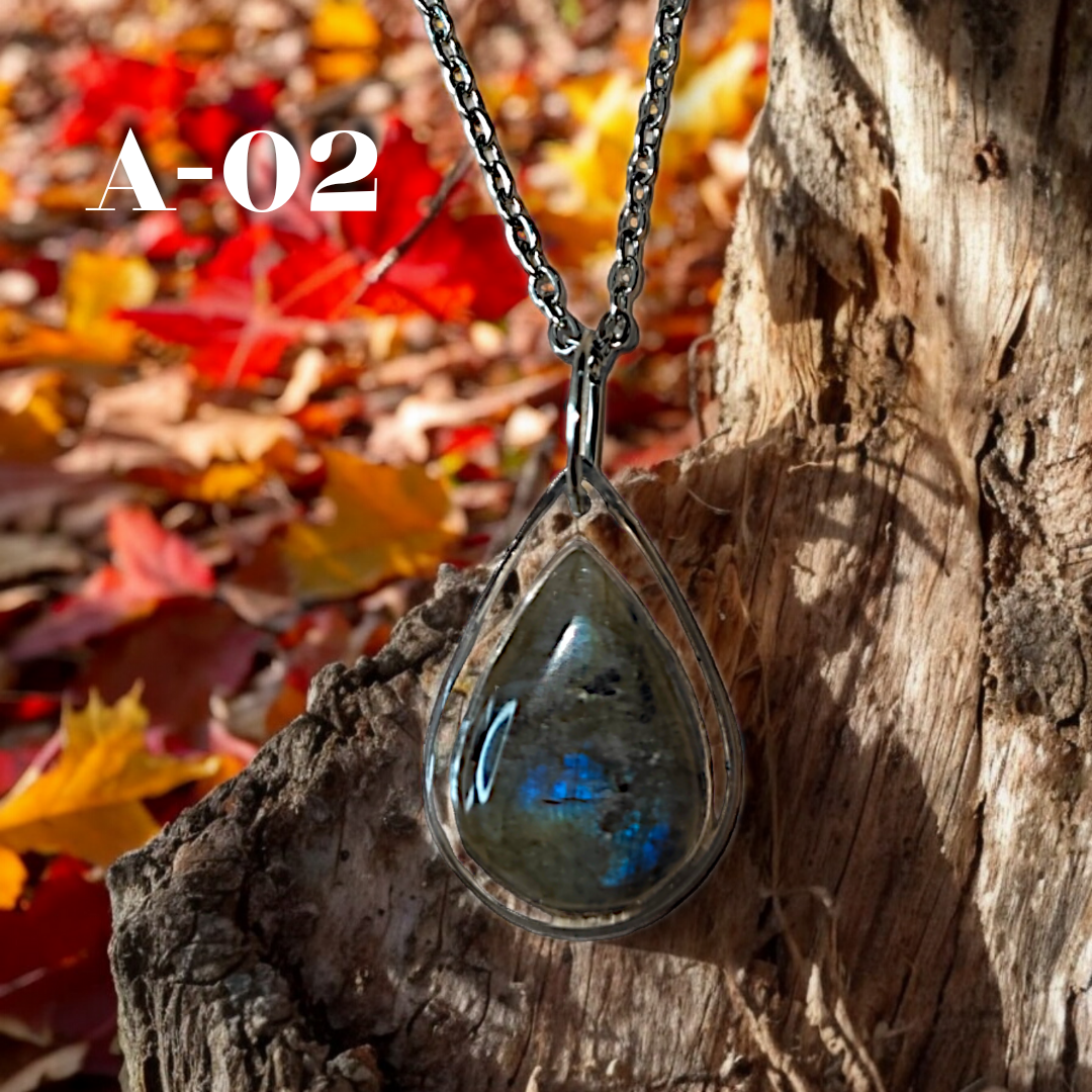 Freya - Collier - Labradorite - Doré ou argenté - Création unique  Collier