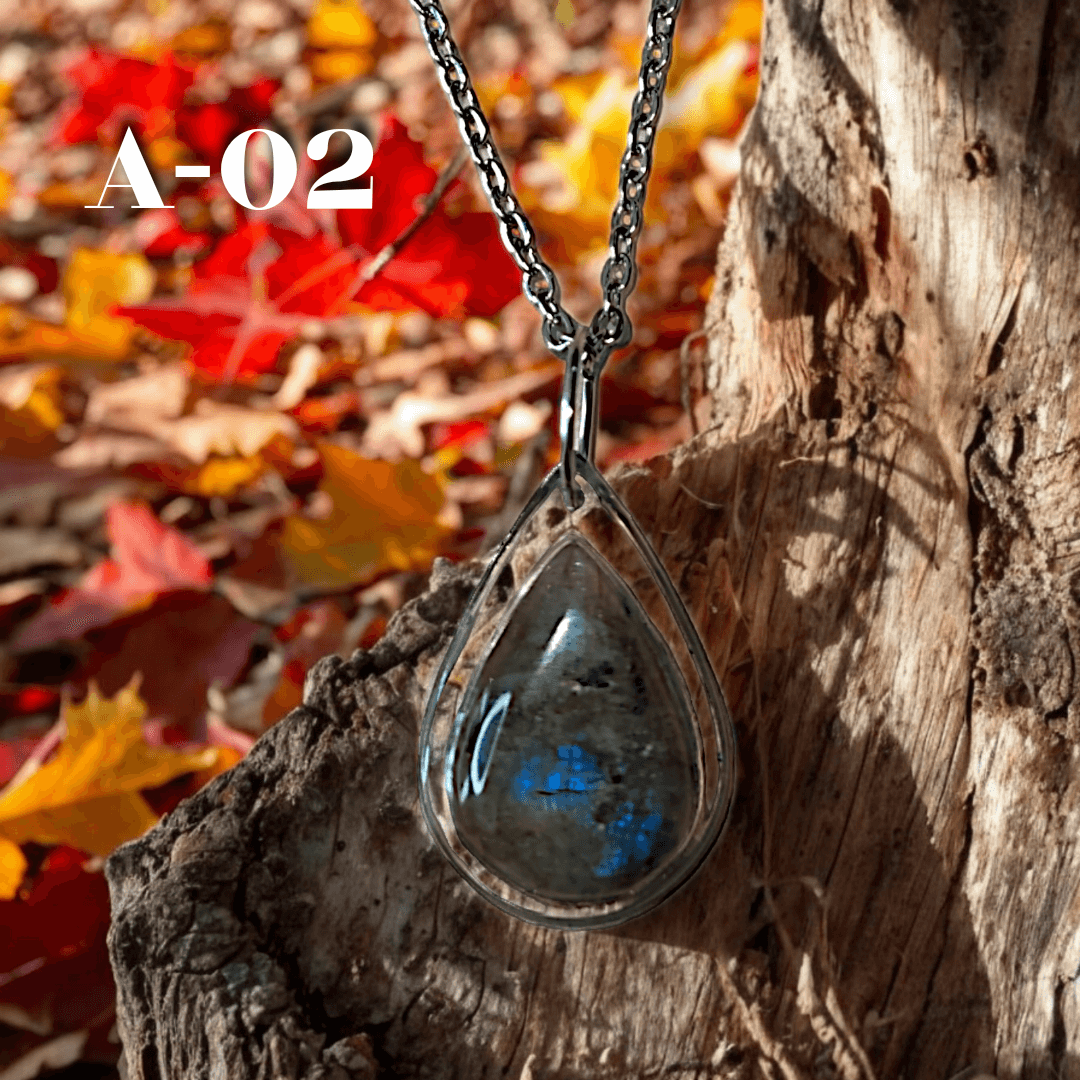 Freya - Collier - Labradorite - Doré ou argenté - Création unique - L'Atelier de Tabatha