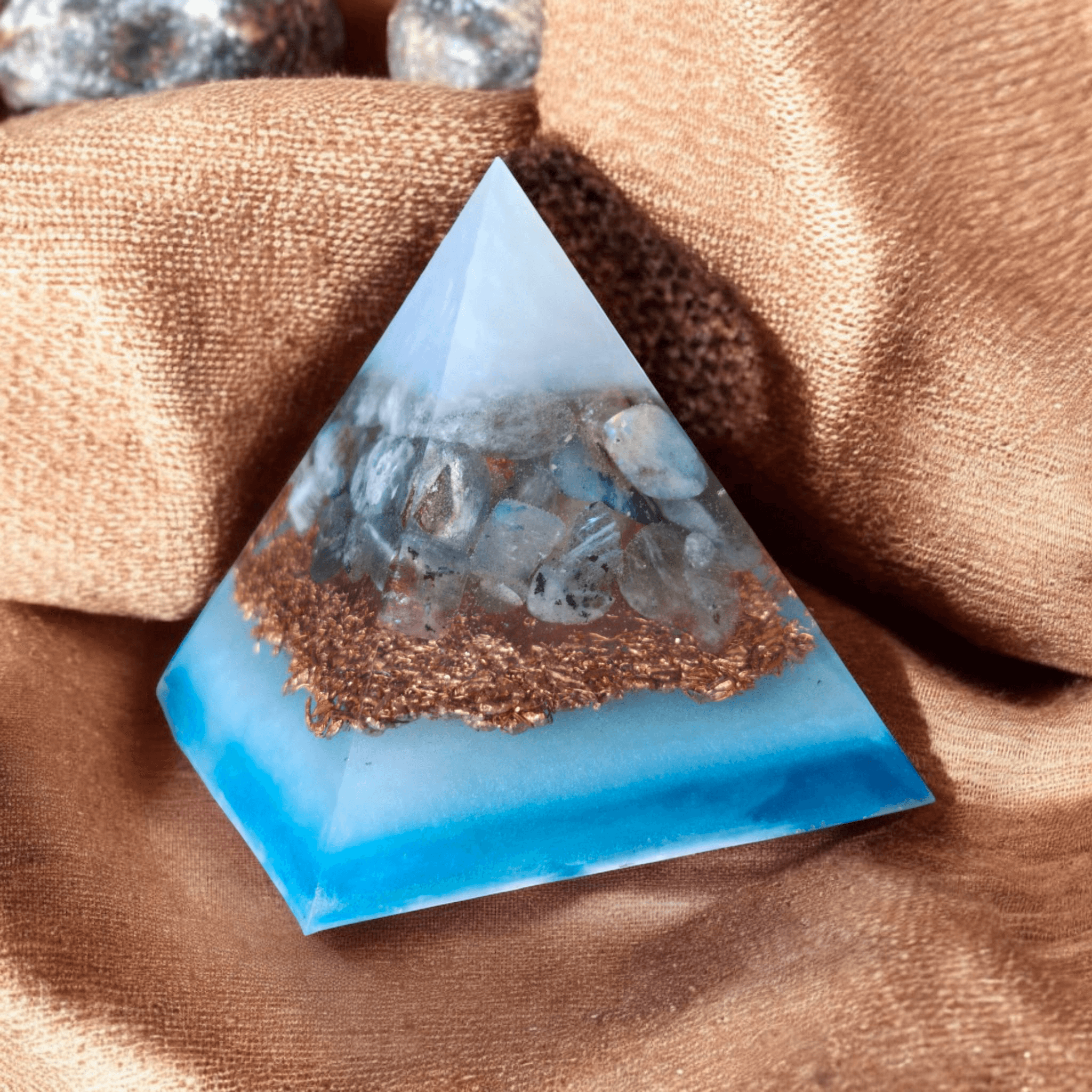 ALTARA | Pyramides orgonite - Les Bleus 🔵 - L'Atelier de Tabatha
