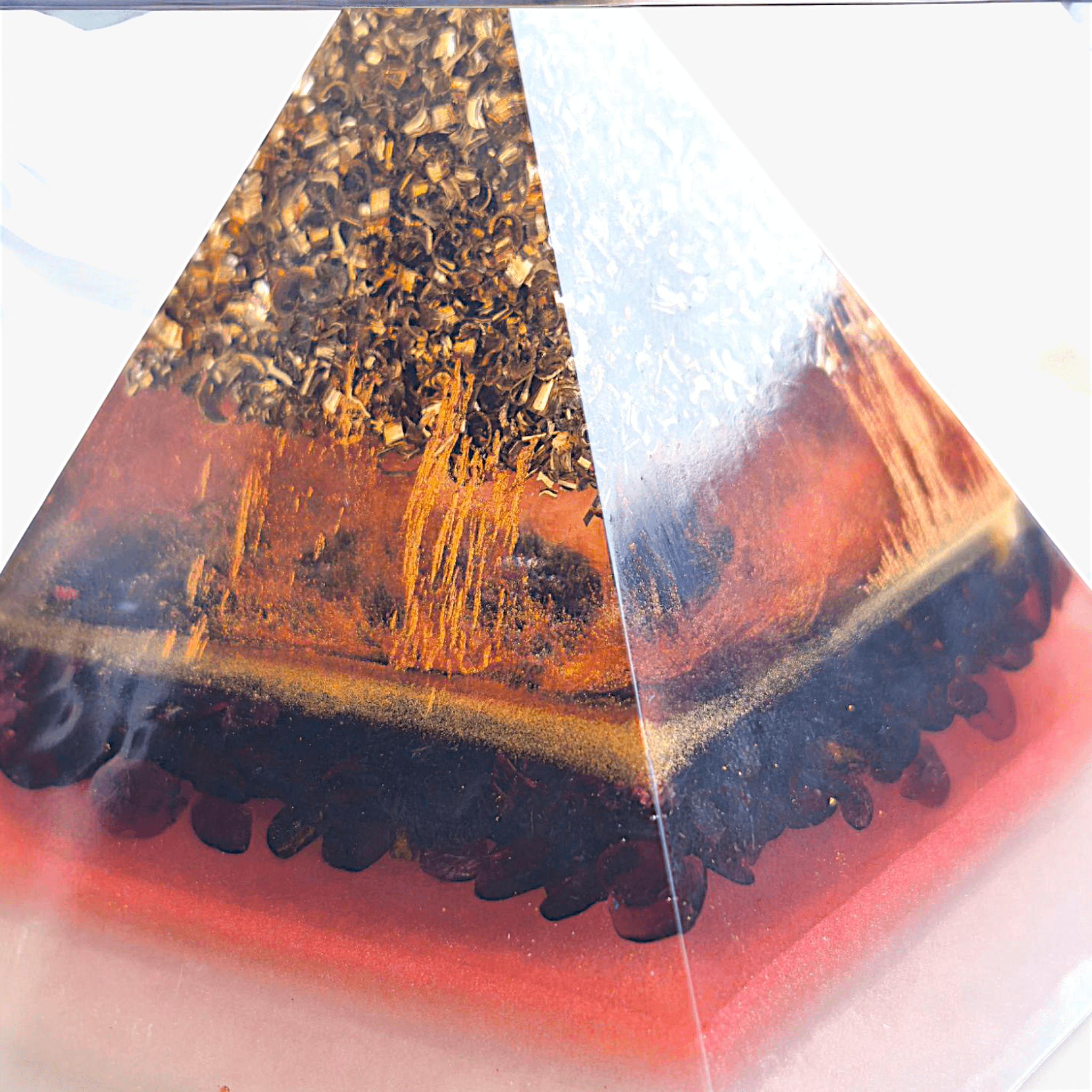 ALTARA | Pyramides orgonite - Les Rouges ❤️ - L'Atelier de Tabatha