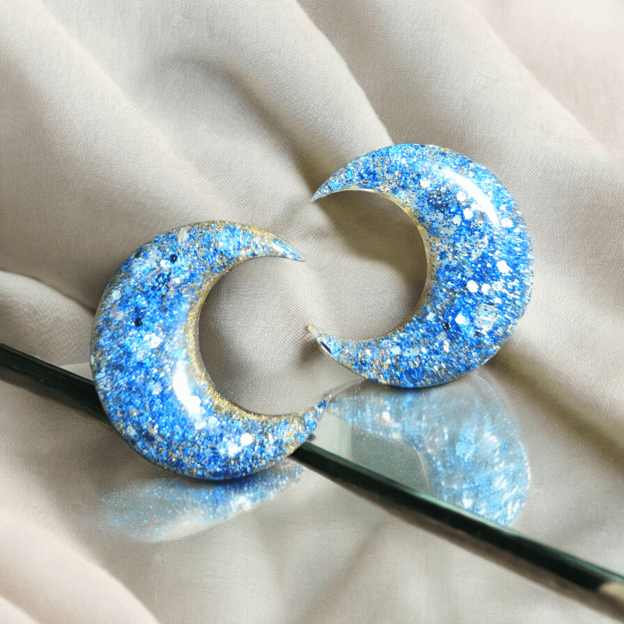 Séléna - Clous d'oreilles - Résine (Plusieurs créations multiples) - L'Atelier de Tabatha