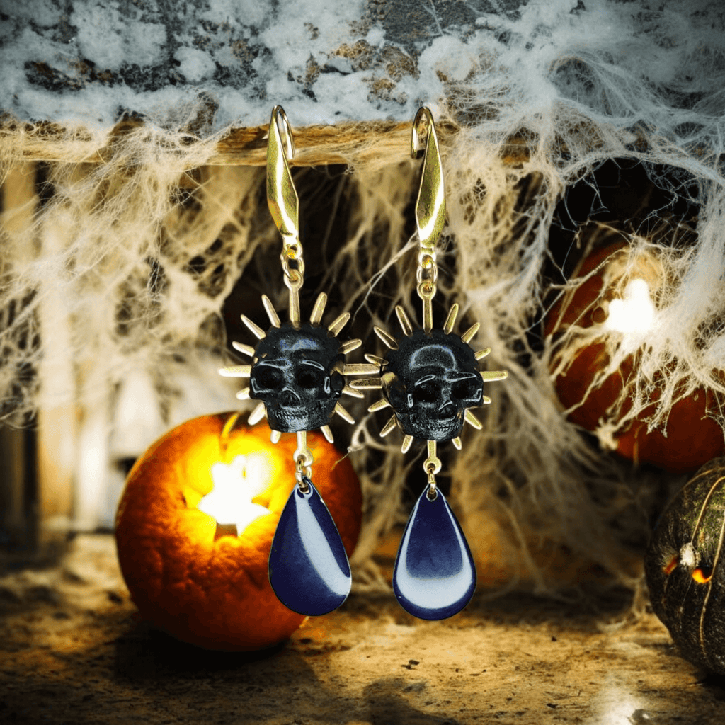 Memento - Boucles d'oreilles - Acier (doré) et crânes en résine (Plusieurs modèles) - L'Atelier de Tabatha