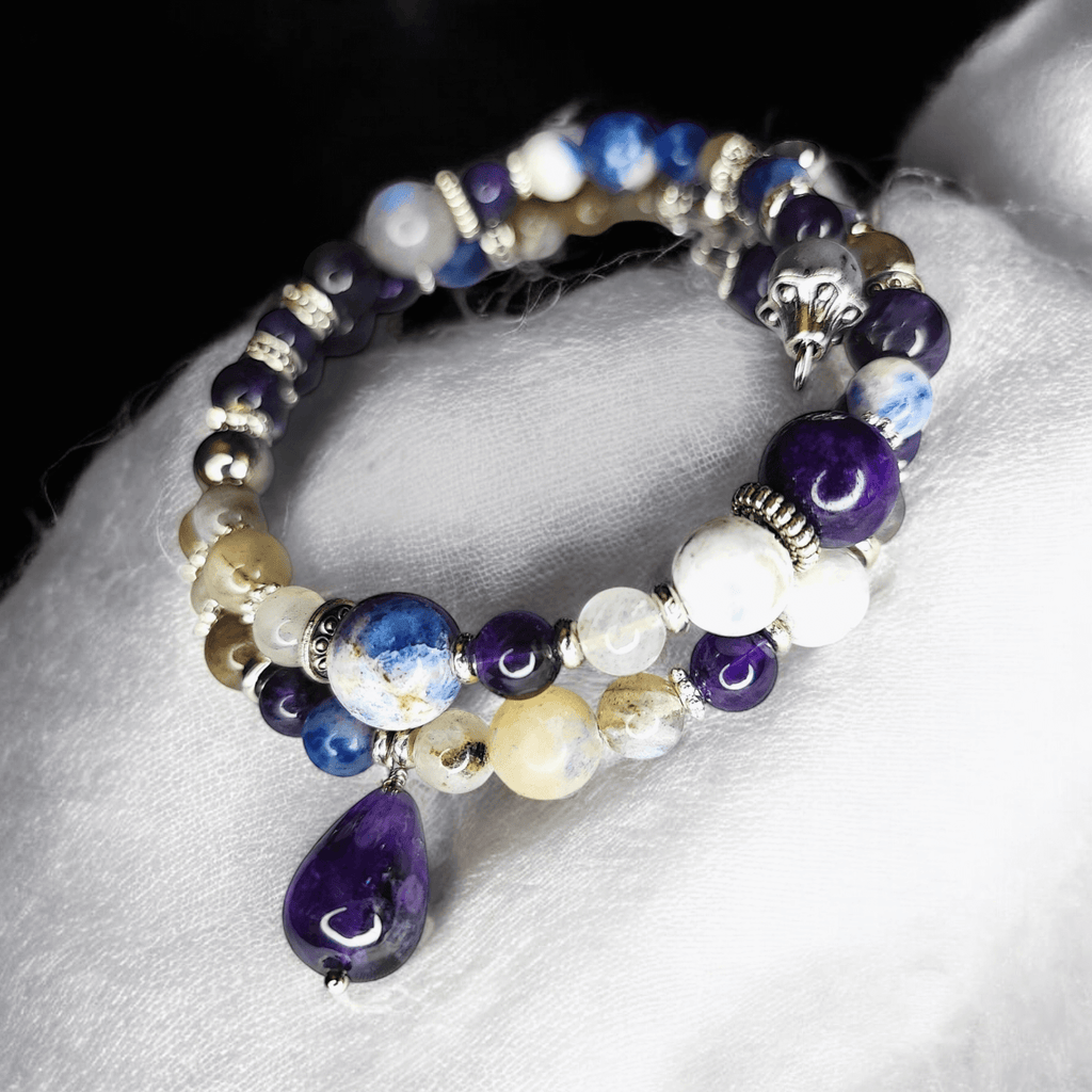 Astrée - Bracelet de pierres – Base argentée - Sodalite, Labradorite, Améthyste - L'Atelier de Tabatha