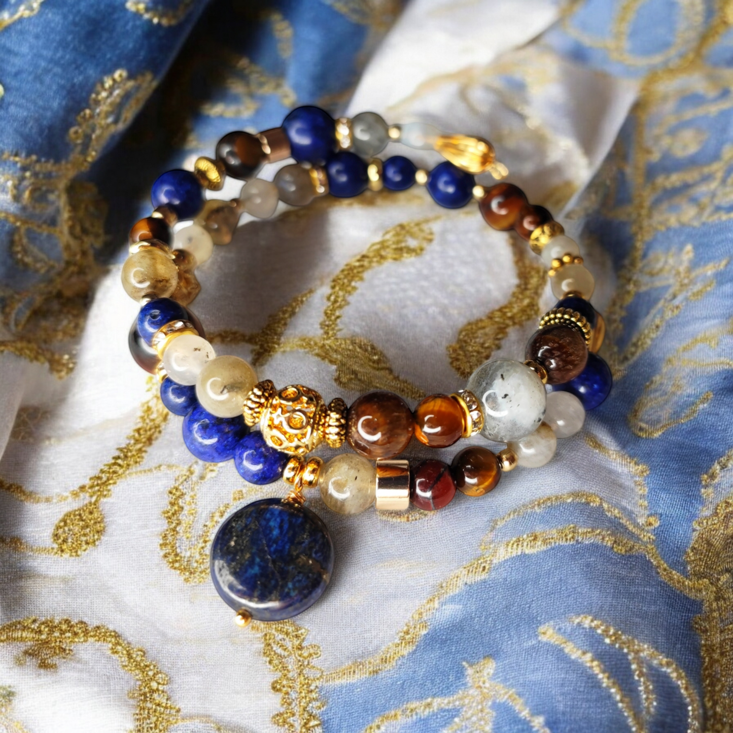 Orion – Bracelet de pierres – Base dorée - Lapis-lazuli, Œil de tigre, Labradorite – Création unique  Bracelet