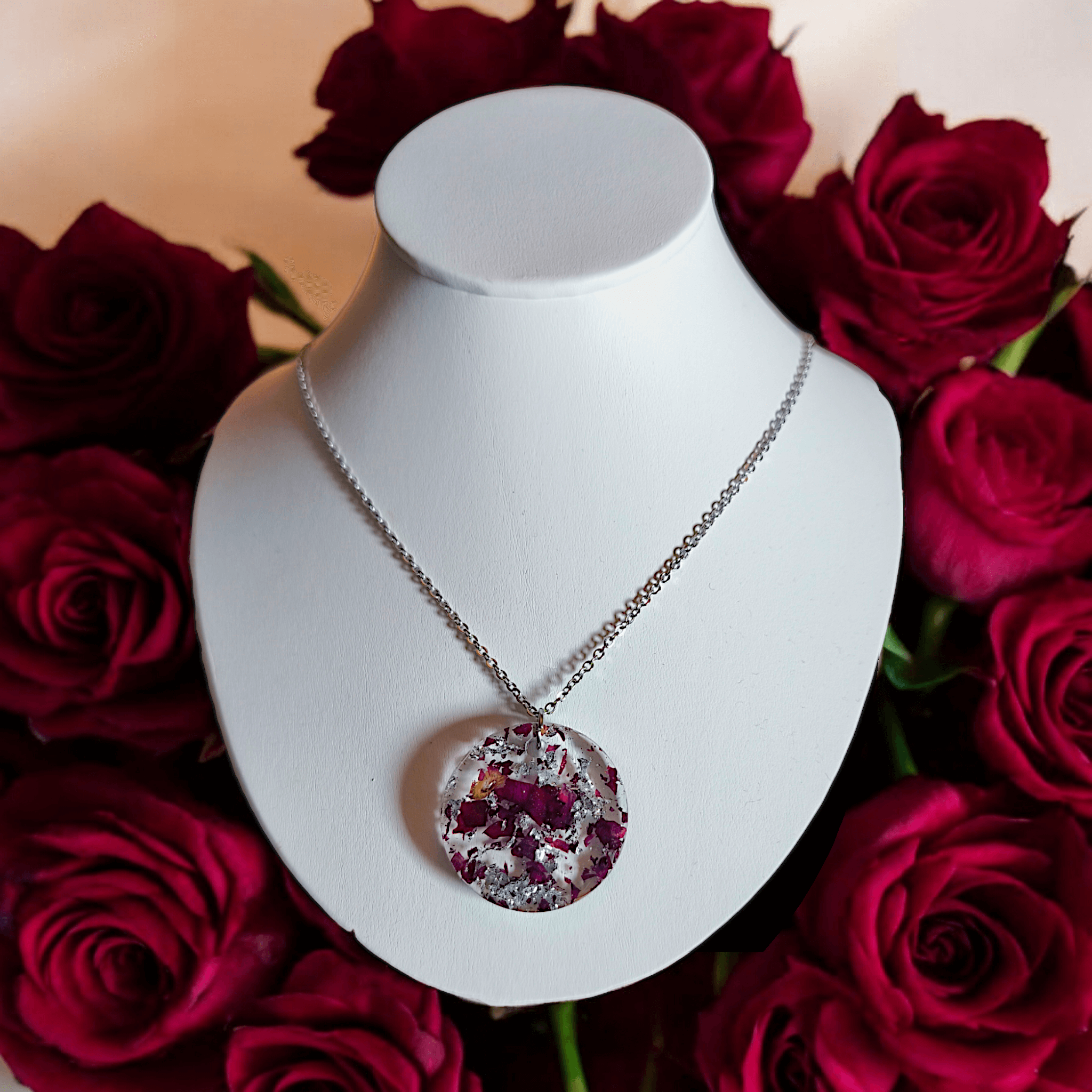 Sara - Collier - Résine et fleurs - 2 couleurs - L'Atelier de Tabatha