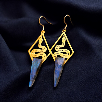 Nagini - Boucles serpent et labradorite bleue (uniques)