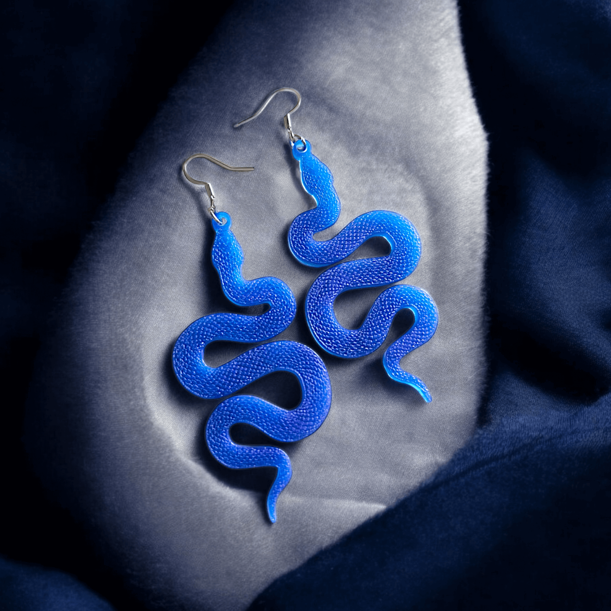 Itza - Boucles d'oreilles serpent (9 couleurs) - L'Atelier de Tabatha