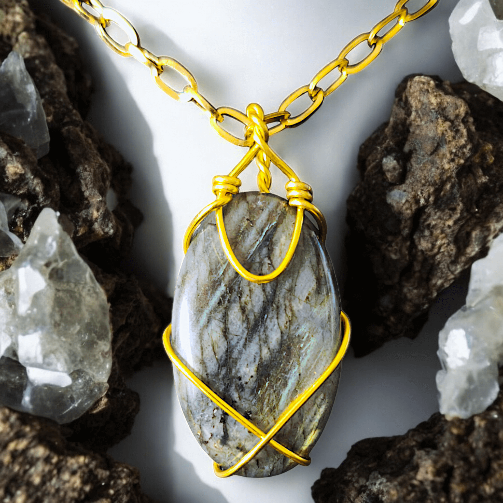 Elthoria - Collier en labradorite - L'Atelier de Tabatha