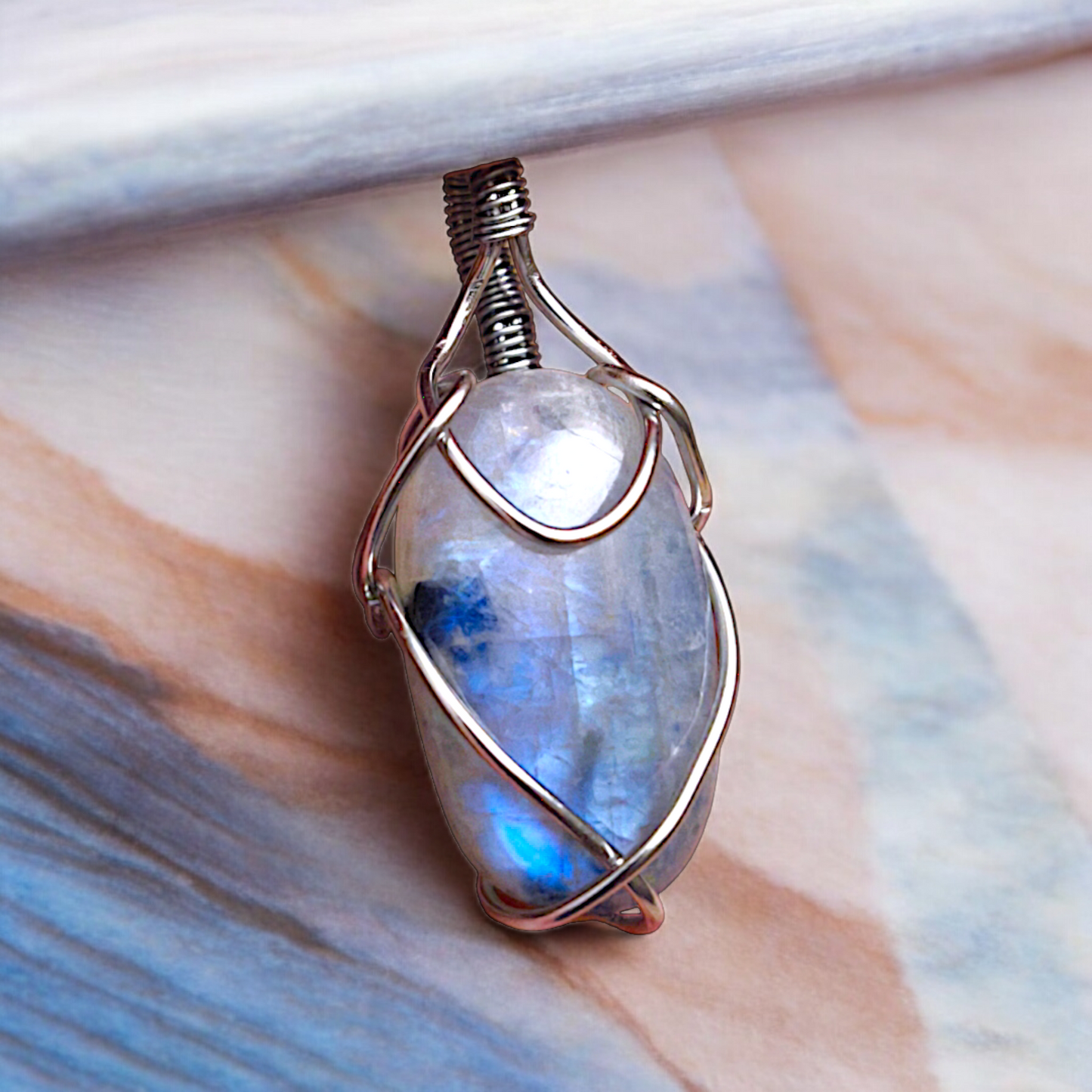 Neryllia - Collier en pierre de lune arc-en-ciel (labradorite blanche)