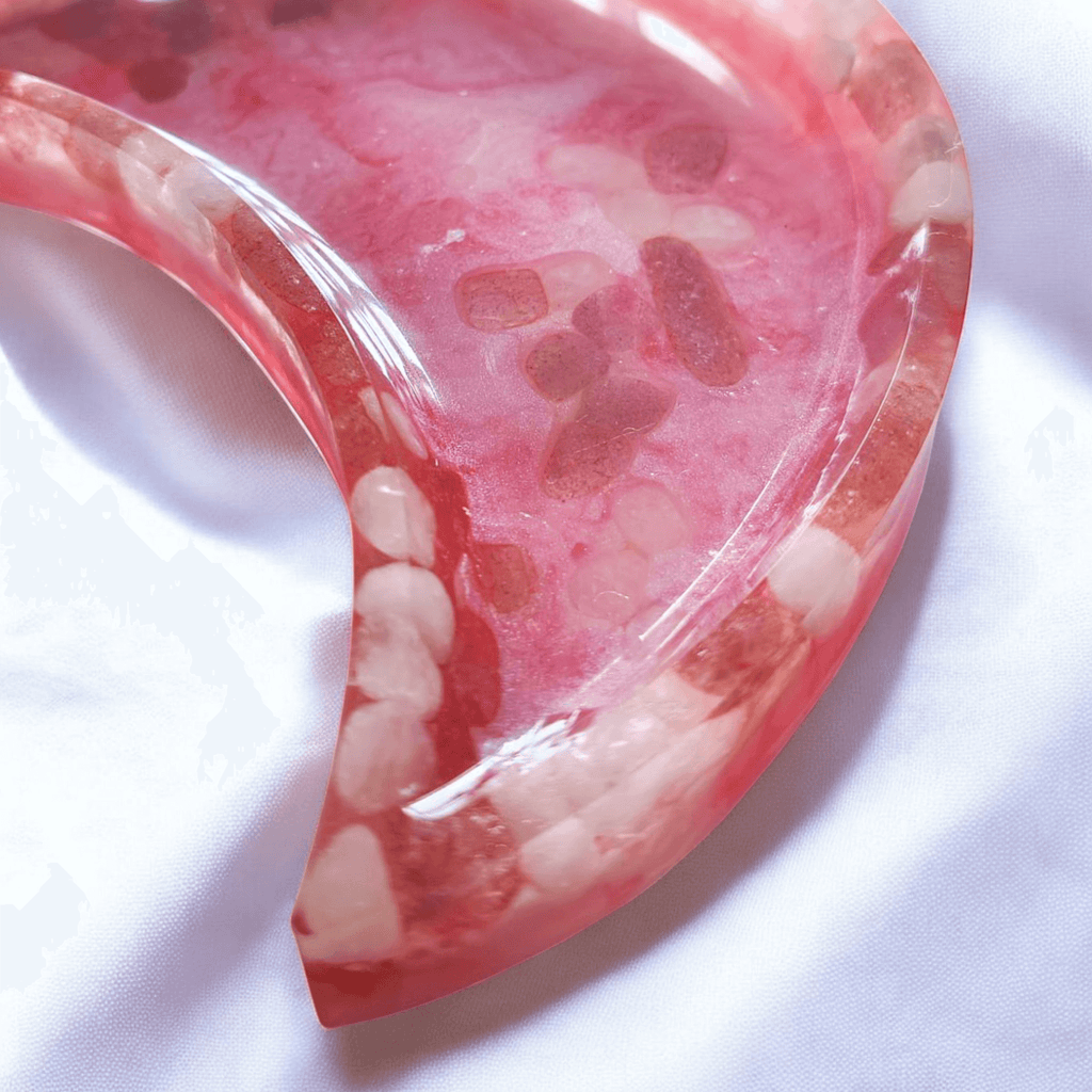 Rheita - Rose Céleste : Plateau lunaire en quartz rose et fraise - L'Atelier de Tabatha