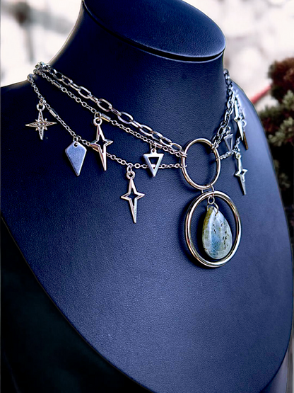 NÉMÉSIS | Solhen - Ras du cou en labradorite (Relique du Jugement)
