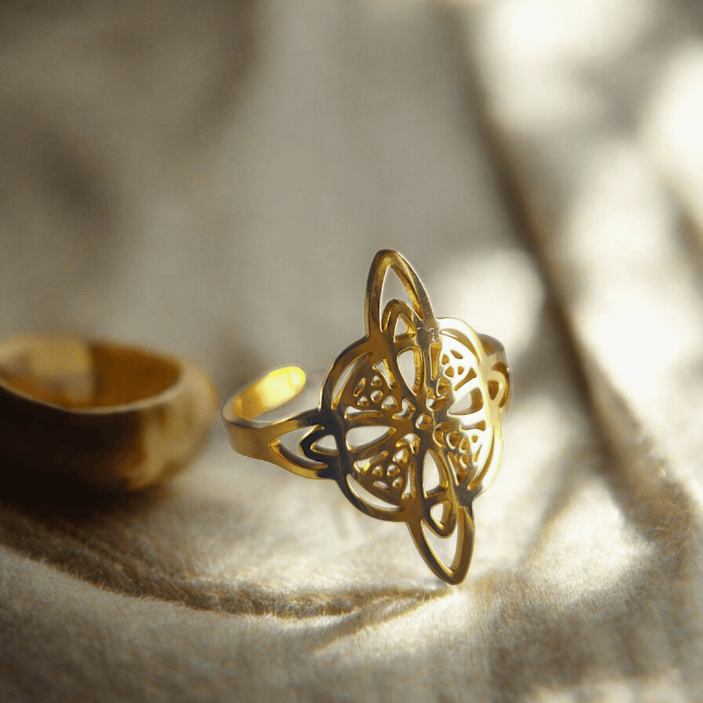 Pona - Bagues "Noeud de sorcière" - 2 couleurs - L'Atelier de Tabatha