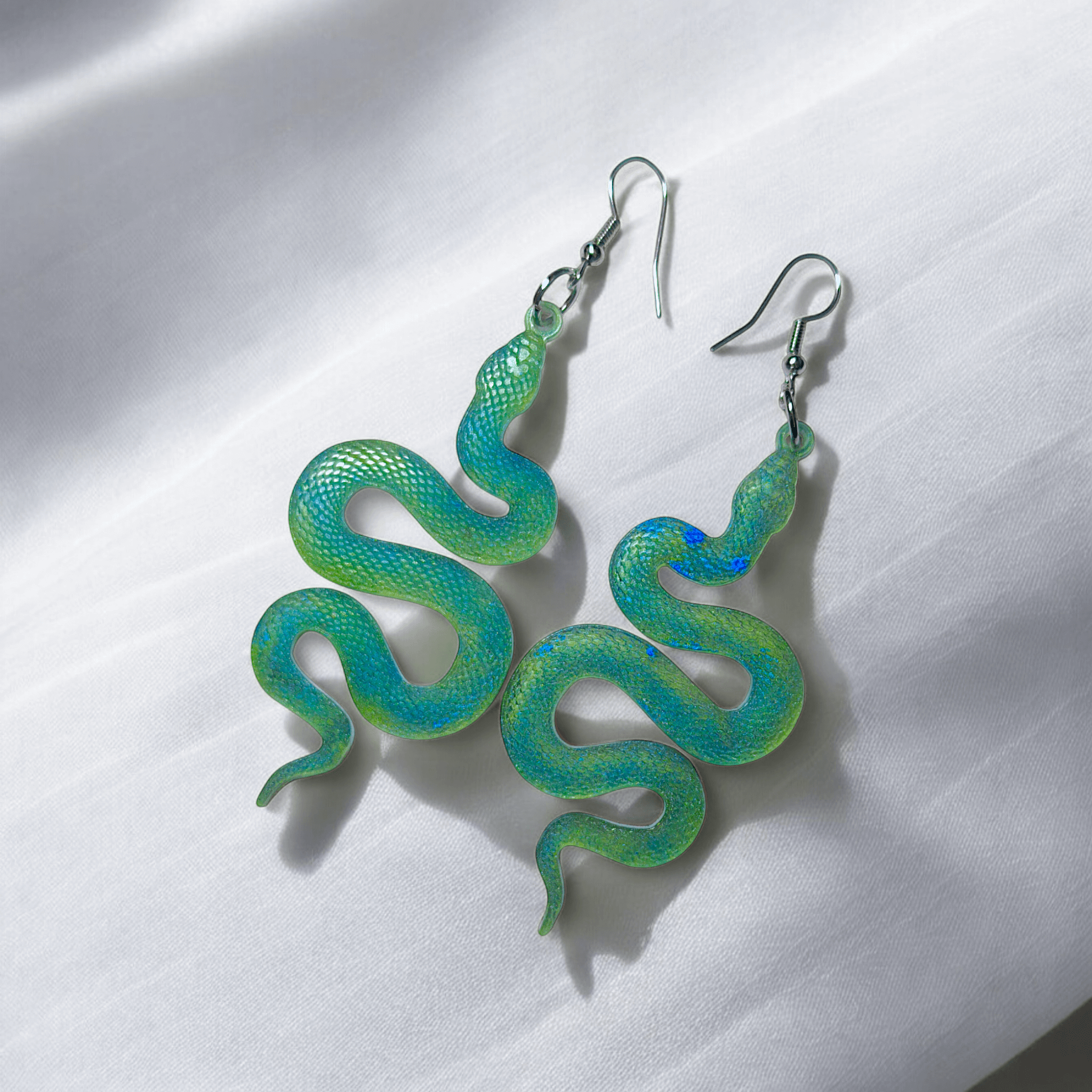 Itza - Boucles d'oreilles serpent (9 couleurs) - L'Atelier de Tabatha