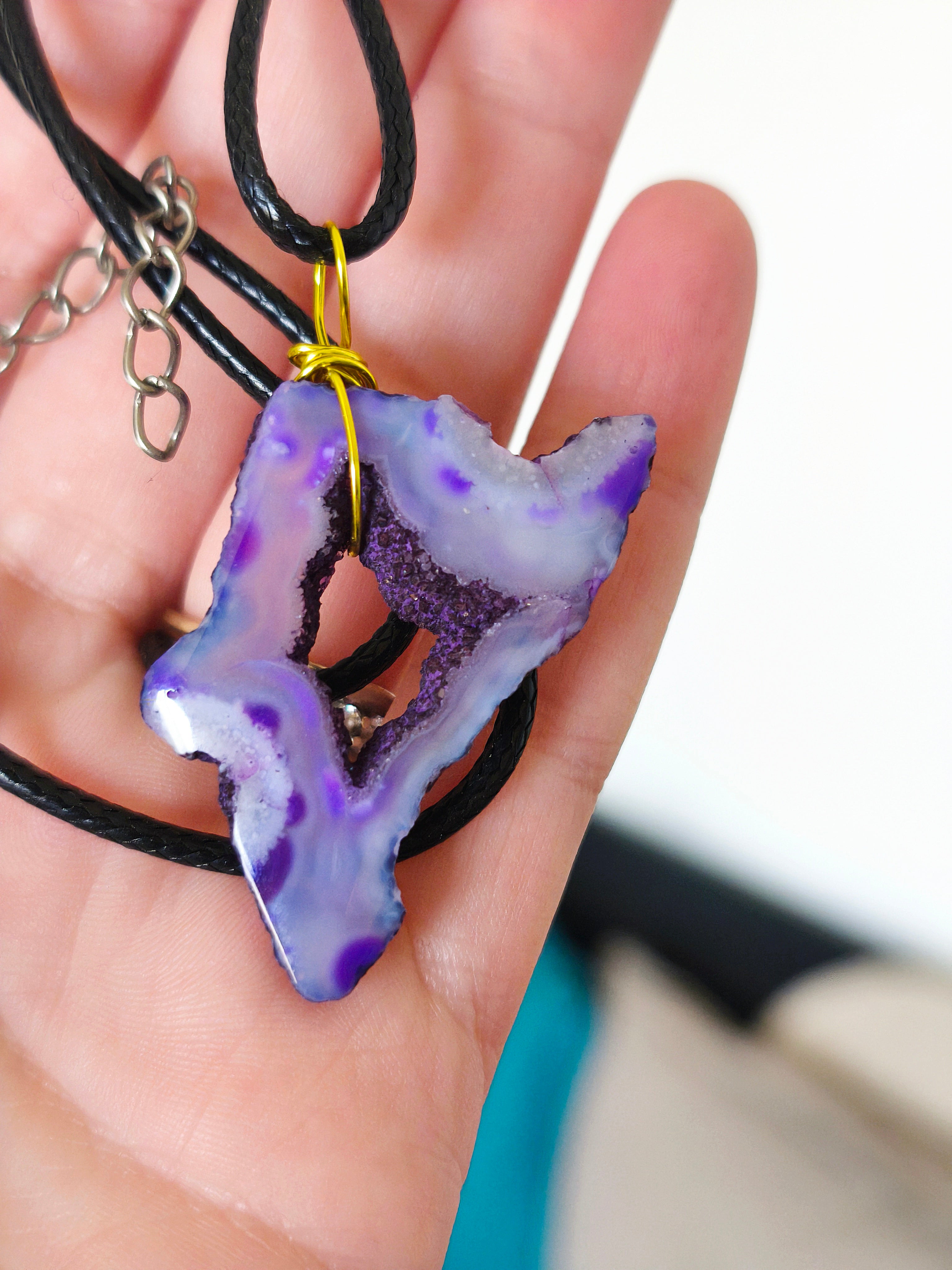 FJÖRD – Pendentifs en Agate (Plusieurs couleurs)