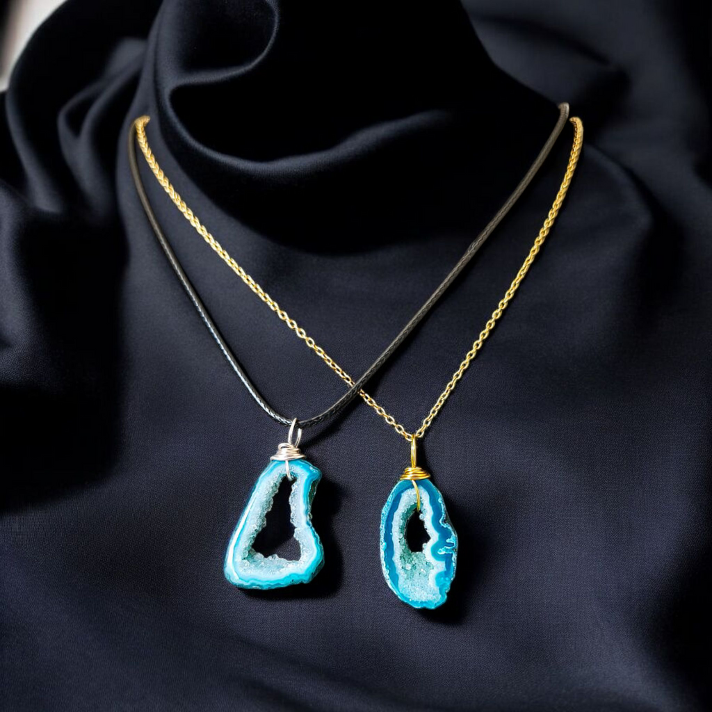 FJÖRD – Pendentifs en Agate (Plusieurs couleurs)